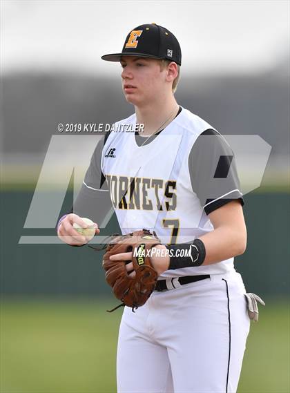 Thumbnail 2 in Era vs North Hopkins (Lindsay Tournament) photogallery.