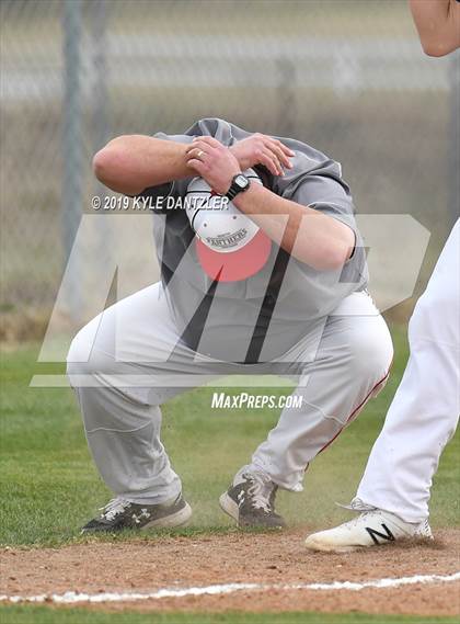 Thumbnail 1 in Era vs North Hopkins (Lindsay Tournament) photogallery.