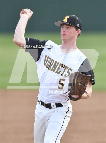 Thumbnail 1 in Era vs North Hopkins (Lindsay Tournament) photogallery.
