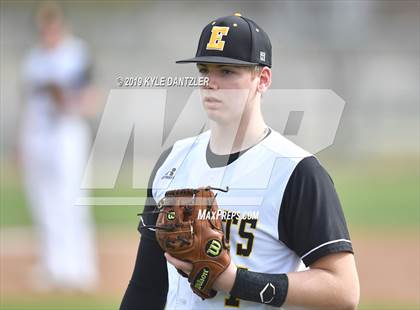 Thumbnail 1 in Era vs North Hopkins (Lindsay Tournament) photogallery.