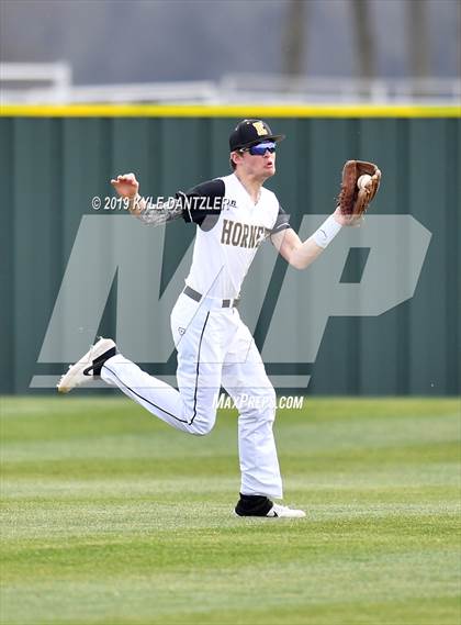 Thumbnail 1 in Era vs North Hopkins (Lindsay Tournament) photogallery.