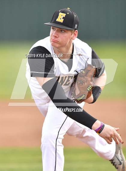 Thumbnail 1 in Era vs North Hopkins (Lindsay Tournament) photogallery.
