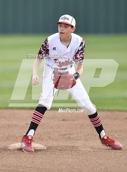 Thumbnail 2 in Era vs North Hopkins (Lindsay Tournament) photogallery.