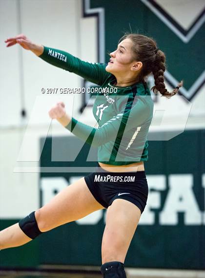 Thumbnail 3 in Manteca vs. Placer (CIF SJS D3 Playoff) photogallery.