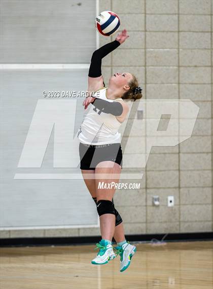 Thumbnail 2 in Viewmont vs. Highland (Riverton Fall Classic) photogallery.
