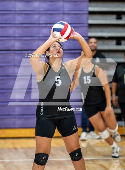Thumbnail 2 in Viewmont vs. Highland (Riverton Fall Classic) photogallery.