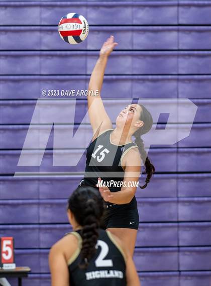 Thumbnail 2 in Viewmont vs. Highland (Riverton Fall Classic) photogallery.