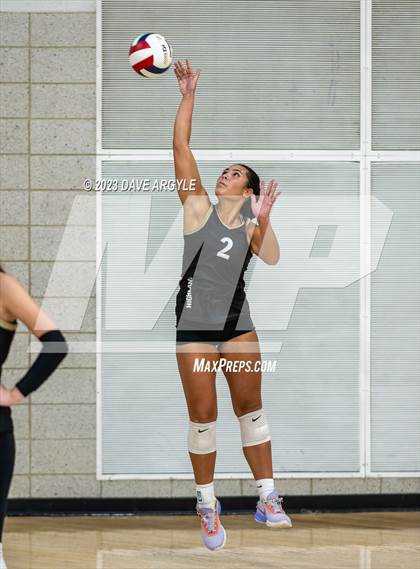 Thumbnail 3 in Viewmont vs. Highland (Riverton Fall Classic) photogallery.