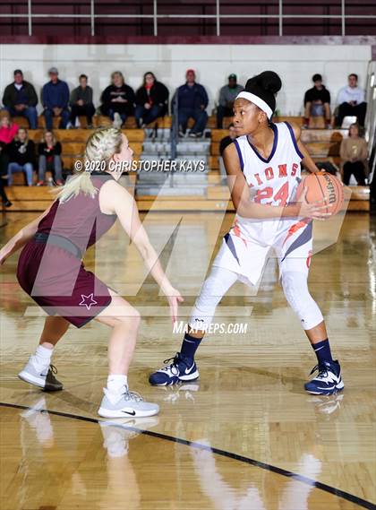 Thumbnail 2 in Carterville vs Benton (Rangerette Christmas Classic) photogallery.
