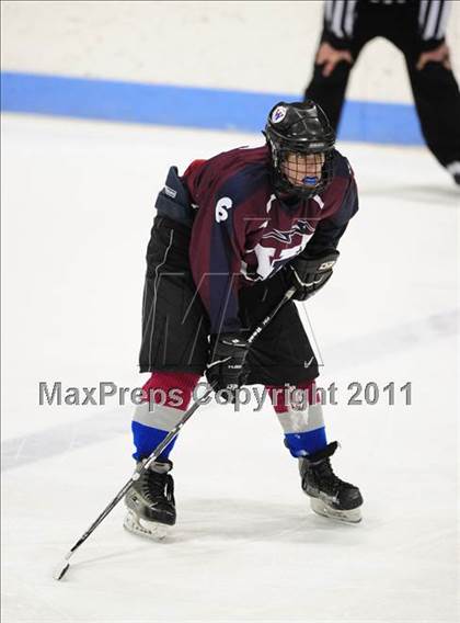 Thumbnail 2 in Windsor/East Granby/Avon vs. Staples/Weston/Shelton (CIAC Division 3 Semifinal) photogallery.