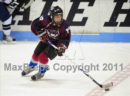 Thumbnail 2 in Windsor/East Granby/Avon vs. Staples/Weston/Shelton (CIAC Division 3 Semifinal) photogallery.
