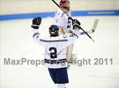 Thumbnail 1 in Windsor/East Granby/Avon vs. Staples/Weston/Shelton (CIAC Division 3 Semifinal) photogallery.