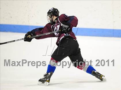 Thumbnail 1 in Windsor/East Granby/Avon vs. Staples/Weston/Shelton (CIAC Division 3 Semifinal) photogallery.