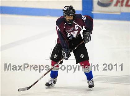 Thumbnail 3 in Windsor/East Granby/Avon vs. Staples/Weston/Shelton (CIAC Division 3 Semifinal) photogallery.