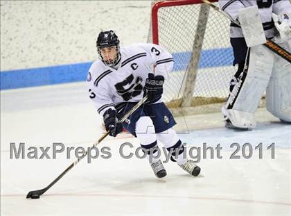 Thumbnail 2 in Windsor/East Granby/Avon vs. Staples/Weston/Shelton (CIAC Division 3 Semifinal) photogallery.
