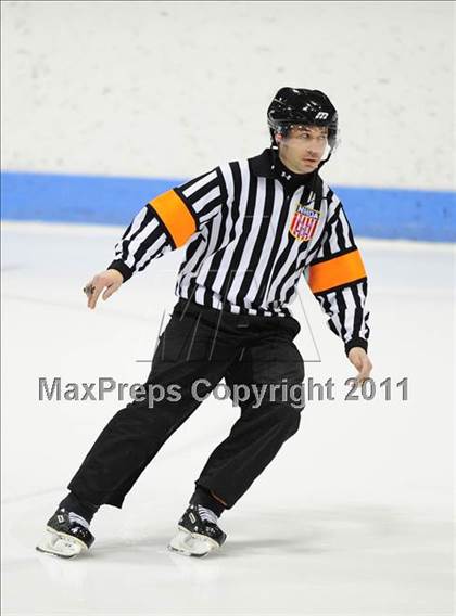 Thumbnail 3 in Windsor/East Granby/Avon vs. Staples/Weston/Shelton (CIAC Division 3 Semifinal) photogallery.