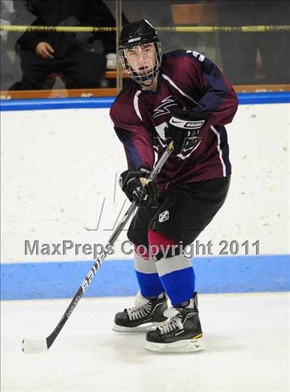 Thumbnail 2 in Windsor/East Granby/Avon vs. Staples/Weston/Shelton (CIAC Division 3 Semifinal) photogallery.