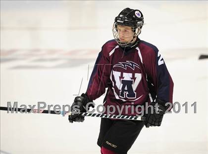 Thumbnail 1 in Windsor/East Granby/Avon vs. Staples/Weston/Shelton (CIAC Division 3 Semifinal) photogallery.