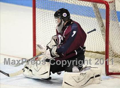 Thumbnail 1 in Windsor/East Granby/Avon vs. Staples/Weston/Shelton (CIAC Division 3 Semifinal) photogallery.