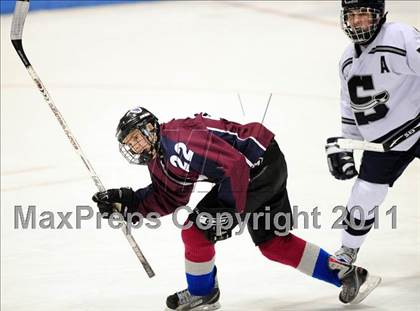 Thumbnail 3 in Windsor/East Granby/Avon vs. Staples/Weston/Shelton (CIAC Division 3 Semifinal) photogallery.
