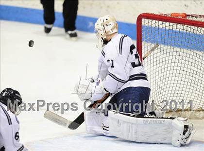 Thumbnail 1 in Windsor/East Granby/Avon vs. Staples/Weston/Shelton (CIAC Division 3 Semifinal) photogallery.