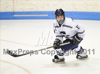 Thumbnail 3 in Windsor/East Granby/Avon vs. Staples/Weston/Shelton (CIAC Division 3 Semifinal) photogallery.