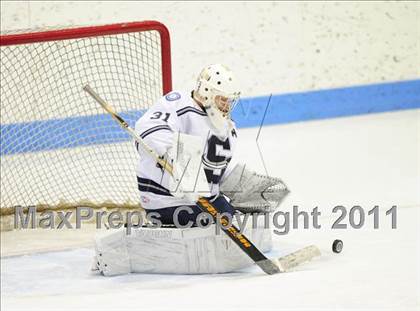 Thumbnail 2 in Windsor/East Granby/Avon vs. Staples/Weston/Shelton (CIAC Division 3 Semifinal) photogallery.