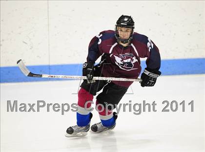 Thumbnail 1 in Windsor/East Granby/Avon vs. Staples/Weston/Shelton (CIAC Division 3 Semifinal) photogallery.