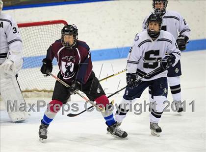 Thumbnail 1 in Windsor/East Granby/Avon vs. Staples/Weston/Shelton (CIAC Division 3 Semifinal) photogallery.