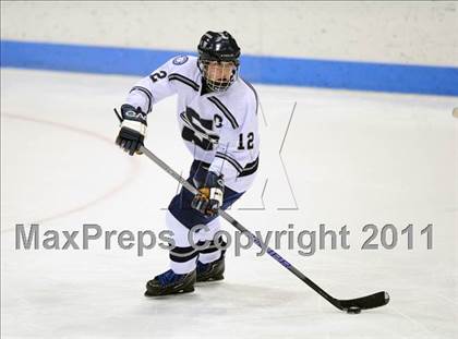 Thumbnail 3 in Windsor/East Granby/Avon vs. Staples/Weston/Shelton (CIAC Division 3 Semifinal) photogallery.