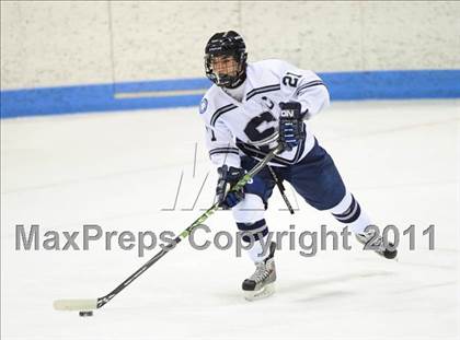 Thumbnail 2 in Windsor/East Granby/Avon vs. Staples/Weston/Shelton (CIAC Division 3 Semifinal) photogallery.