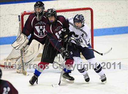 Thumbnail 1 in Windsor/East Granby/Avon vs. Staples/Weston/Shelton (CIAC Division 3 Semifinal) photogallery.