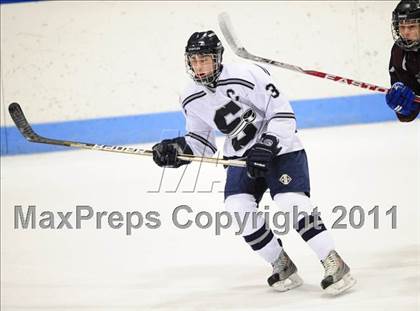 Thumbnail 1 in Windsor/East Granby/Avon vs. Staples/Weston/Shelton (CIAC Division 3 Semifinal) photogallery.