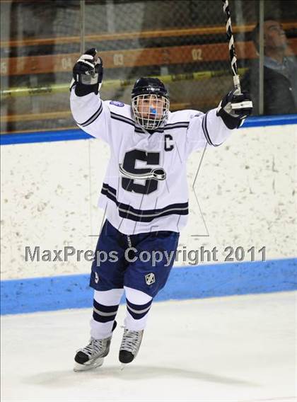Thumbnail 1 in Windsor/East Granby/Avon vs. Staples/Weston/Shelton (CIAC Division 3 Semifinal) photogallery.