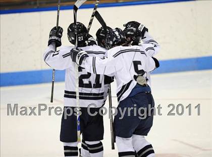 Thumbnail 3 in Windsor/East Granby/Avon vs. Staples/Weston/Shelton (CIAC Division 3 Semifinal) photogallery.