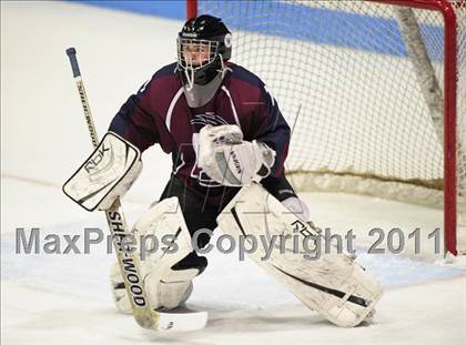 Thumbnail 2 in Windsor/East Granby/Avon vs. Staples/Weston/Shelton (CIAC Division 3 Semifinal) photogallery.