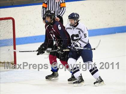 Thumbnail 3 in Windsor/East Granby/Avon vs. Staples/Weston/Shelton (CIAC Division 3 Semifinal) photogallery.