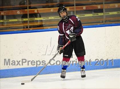 Thumbnail 3 in Windsor/East Granby/Avon vs. Staples/Weston/Shelton (CIAC Division 3 Semifinal) photogallery.