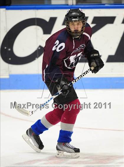 Thumbnail 2 in Windsor/East Granby/Avon vs. Staples/Weston/Shelton (CIAC Division 3 Semifinal) photogallery.