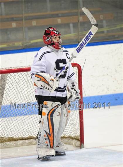 Thumbnail 1 in Windsor/East Granby/Avon vs. Staples/Weston/Shelton (CIAC Division 3 Semifinal) photogallery.
