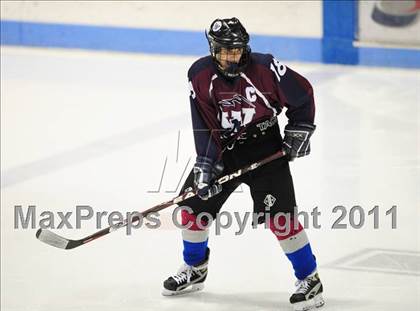 Thumbnail 2 in Windsor/East Granby/Avon vs. Staples/Weston/Shelton (CIAC Division 3 Semifinal) photogallery.