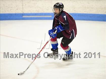 Thumbnail 1 in Windsor/East Granby/Avon vs. Staples/Weston/Shelton (CIAC Division 3 Semifinal) photogallery.