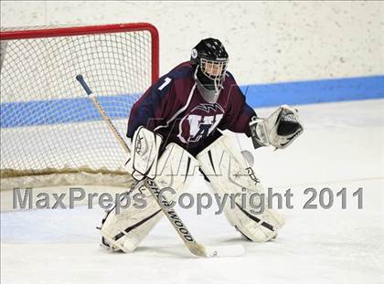 Thumbnail 3 in Windsor/East Granby/Avon vs. Staples/Weston/Shelton (CIAC Division 3 Semifinal) photogallery.