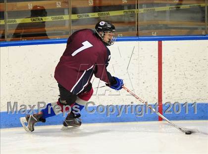 Thumbnail 2 in Windsor/East Granby/Avon vs. Staples/Weston/Shelton (CIAC Division 3 Semifinal) photogallery.