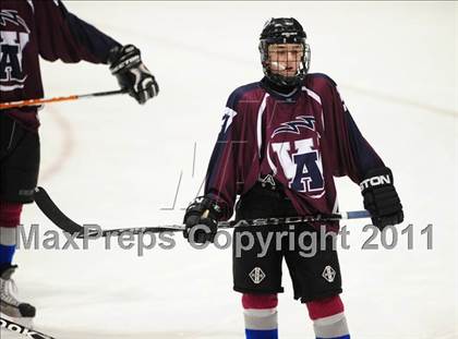Thumbnail 2 in Windsor/East Granby/Avon vs. Staples/Weston/Shelton (CIAC Division 3 Semifinal) photogallery.