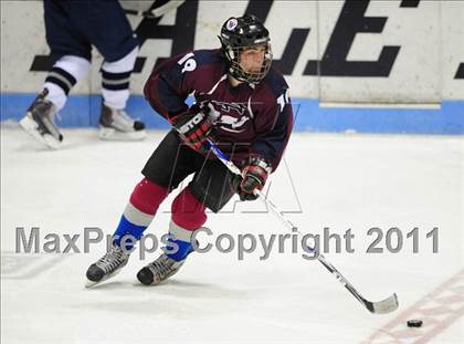 Thumbnail 3 in Windsor/East Granby/Avon vs. Staples/Weston/Shelton (CIAC Division 3 Semifinal) photogallery.