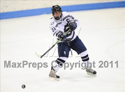 Thumbnail 3 in Windsor/East Granby/Avon vs. Staples/Weston/Shelton (CIAC Division 3 Semifinal) photogallery.