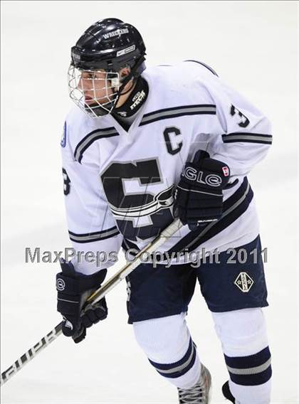 Thumbnail 3 in Windsor/East Granby/Avon vs. Staples/Weston/Shelton (CIAC Division 3 Semifinal) photogallery.