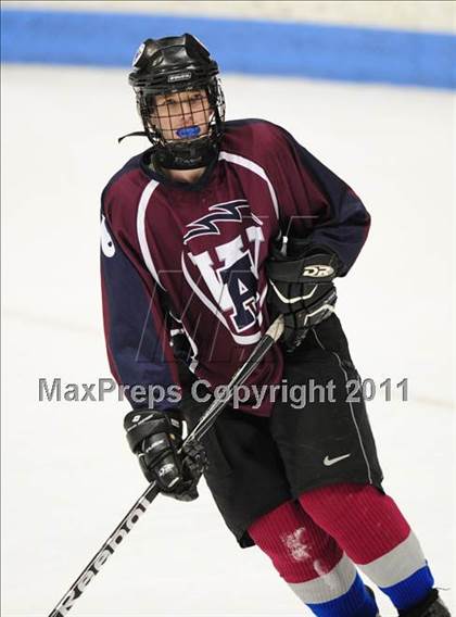 Thumbnail 2 in Windsor/East Granby/Avon vs. Staples/Weston/Shelton (CIAC Division 3 Semifinal) photogallery.
