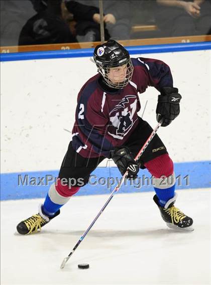 Thumbnail 2 in Windsor/East Granby/Avon vs. Staples/Weston/Shelton (CIAC Division 3 Semifinal) photogallery.